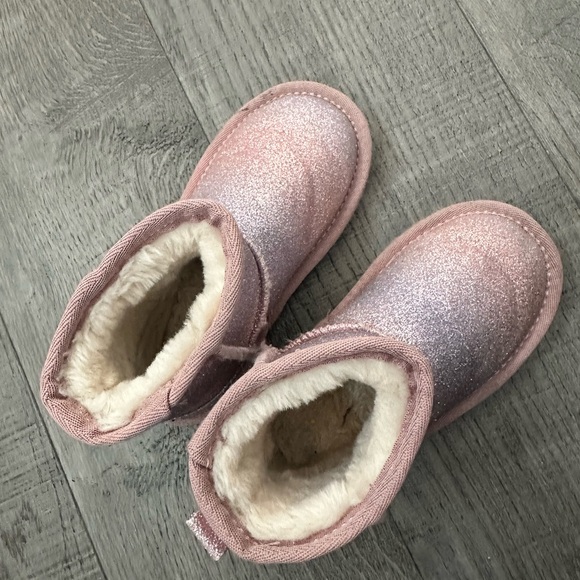 Dream Pairs Sparkly Ugg Style Boots - Picture 3 of 5